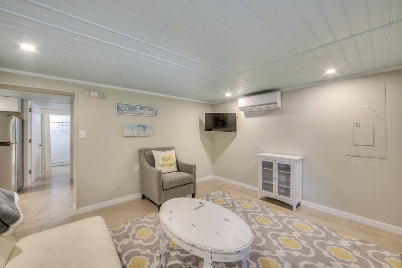 Matanzas Retreat On The Canal Fort Myers Beach Exterior photo
